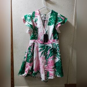 Fashion Nova Tropical Pleated Romper Short Ruffle Lined Large V-Neck Pockets